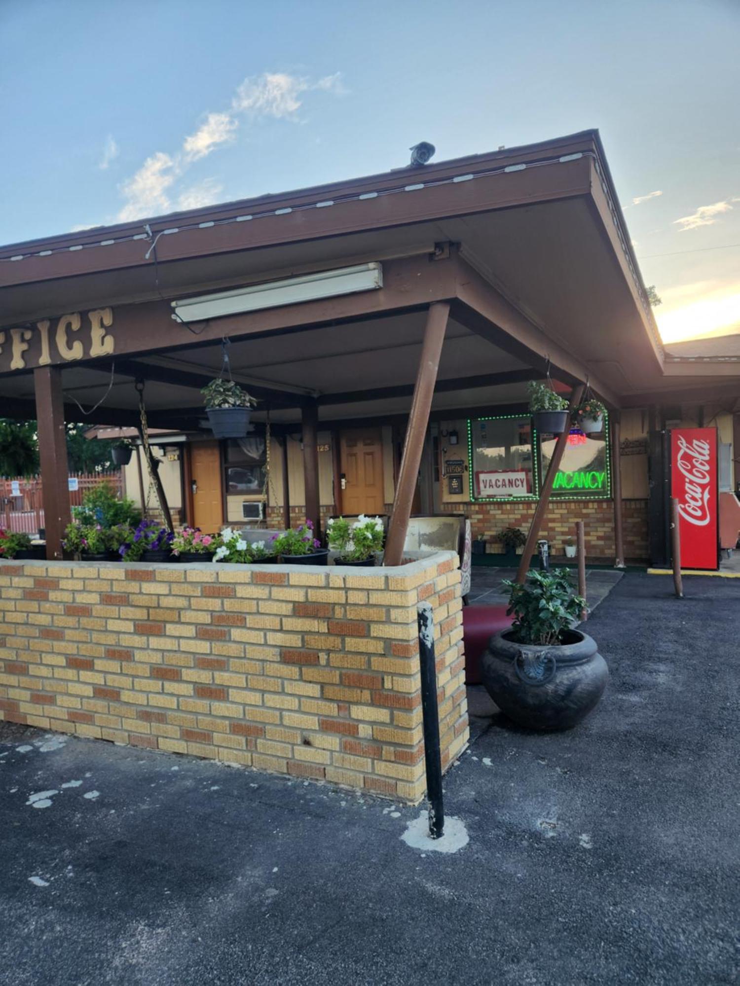 Walnut Forest Motel ออสติน ภายนอก รูปภาพ