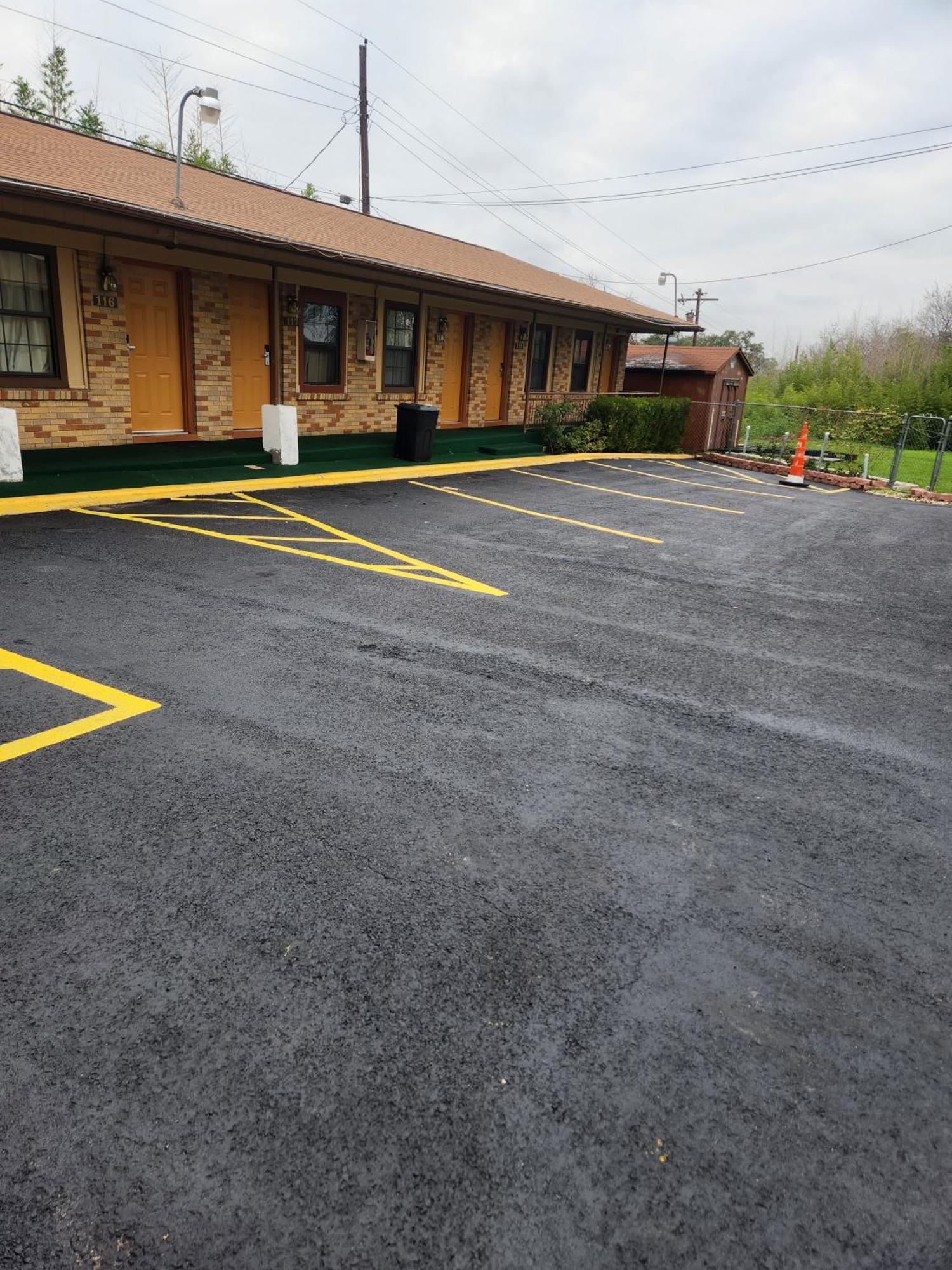 Walnut Forest Motel ออสติน ภายนอก รูปภาพ