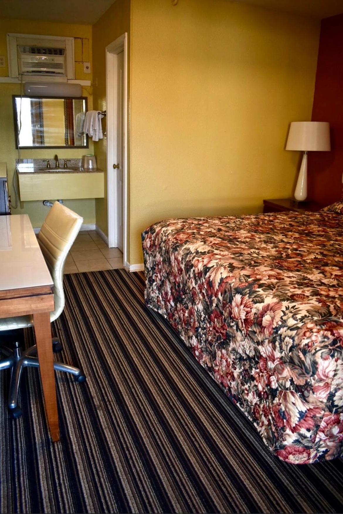 Walnut Forest Motel ออสติน ภายนอก รูปภาพ